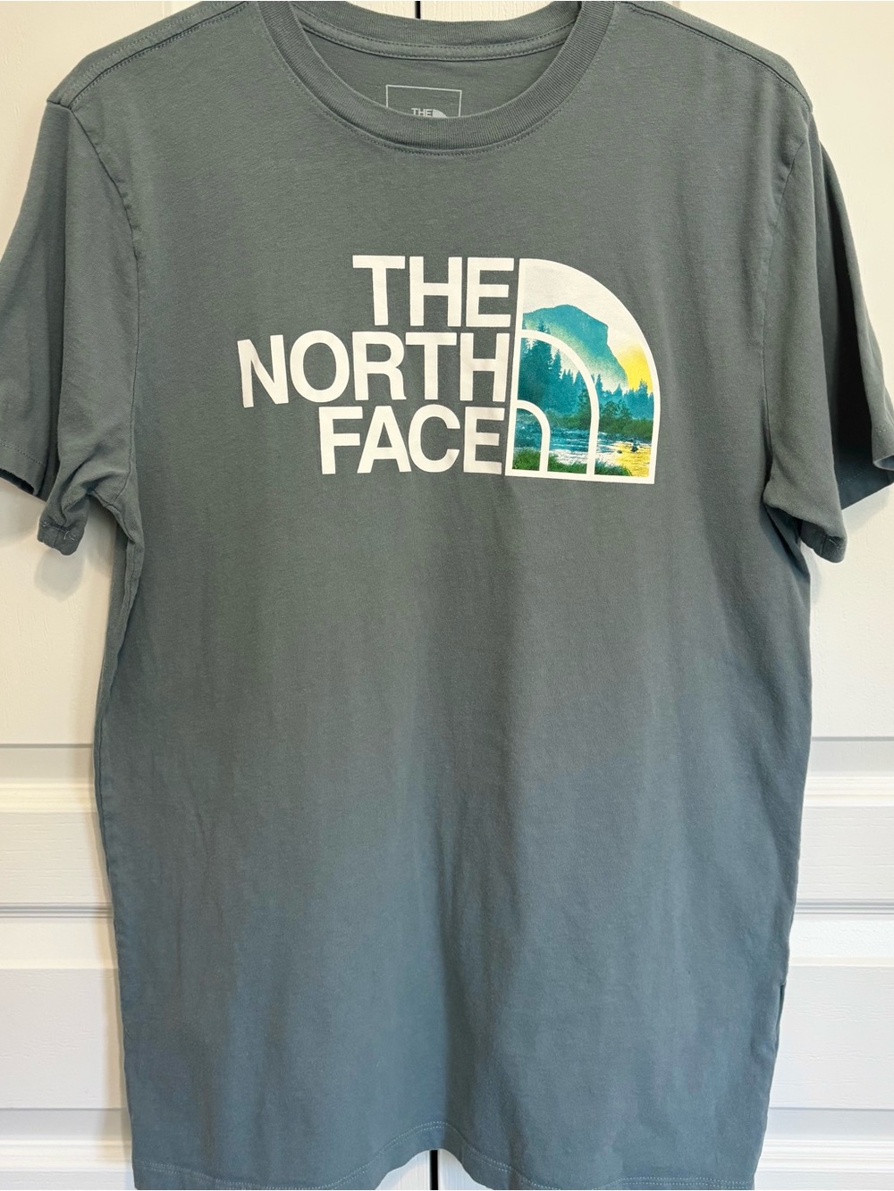The North Face Short Sleeve El Capitan Yosemite Graphic Logo Tee Men’s Med
